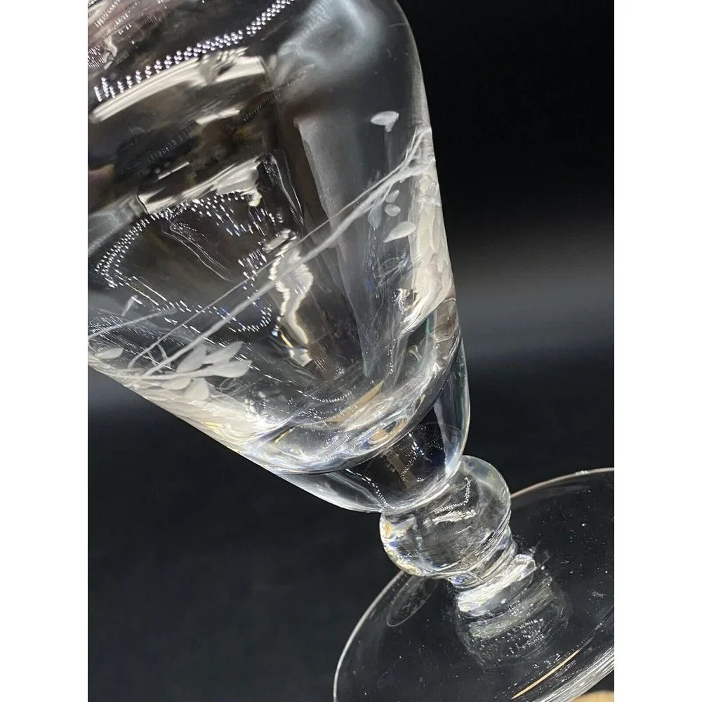 Home Essentials And Beyond Etched Grapes Glass Vinegar / Oil Cruet Single